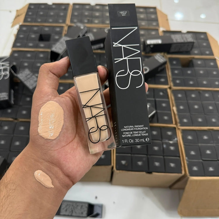 NARS Natural Radiant Longwear Foundation - oraglowpk